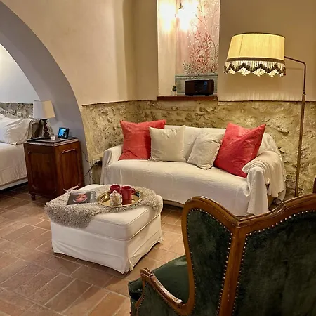 Lanternone Nel Borgo - Di Charme Con Giardino