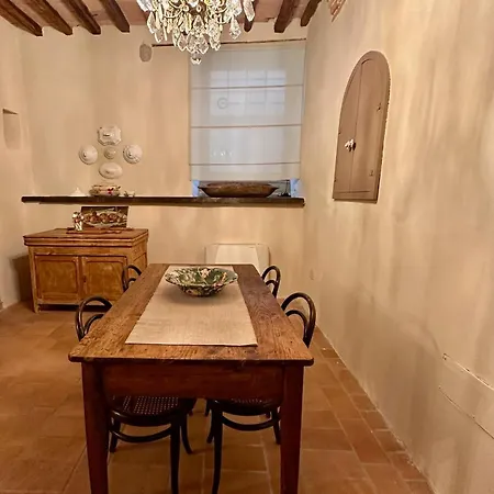 Lanternone Nel Borgo - Di Charme Con Giardino Apartamento *